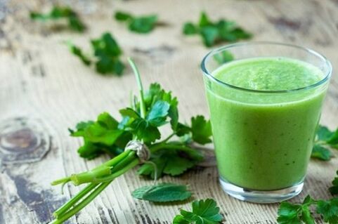 Le jus de persil restaure le débit urinaire causé par la prostatite