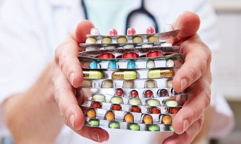 Les méthodes traditionnelles de traitement de la prostatite sont complétées par la prise de médicaments